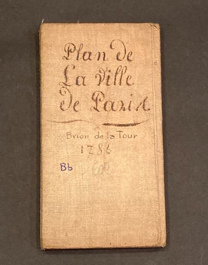 null 6 Cartes et plans de Paris :

- Plan entoilé de Paris de 1715 « Nouveau plan...
