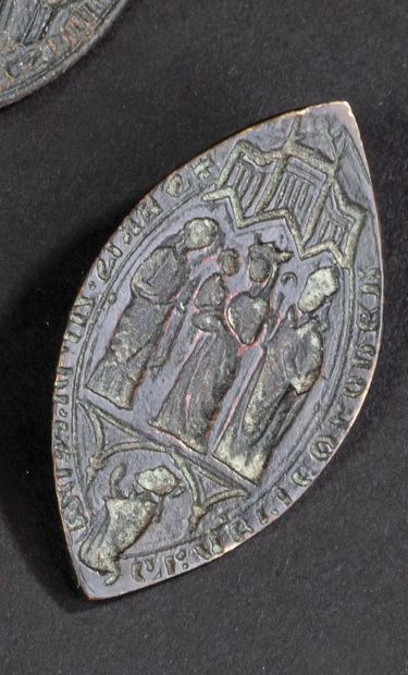 null Sceau mandorle gothique

Sceau représentant la Vierge à l'Enfant en bronze gravé...