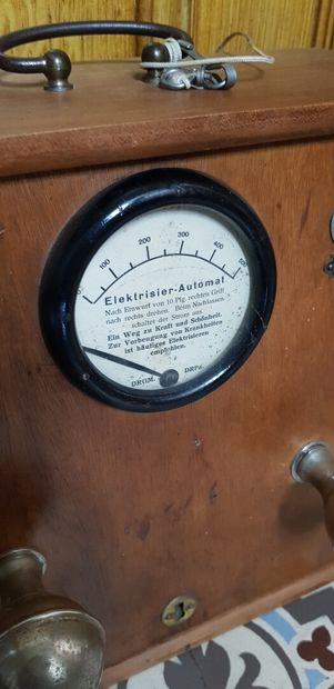 null Machine électrique allemande de comptoir « Elektrisier-Auutomat » des années...