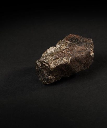 null Météorite de l'astéroïde Vesta Achondrite « HED 9992 » Eucrite dont une petite...