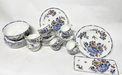 null GIEN

Part of service in white enamelled earthenware decorated with flowers...
