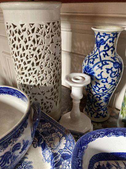 null CHINA AND EUROPE 

Set of ceramics such as dishes, baskets, vases, torches,...