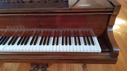 null Très beau et rare piano Pleyel, demi-queue, cordes croisées, portant le numéro...