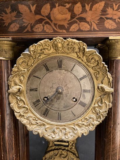 null Portico clock in veneer with marquetry decoration
Napoleon III period
Height...