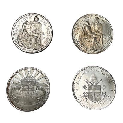 null Lot de pièces et monnaie comprenant :
-7 médailles Jean Paul II 1978 en argent
-5...