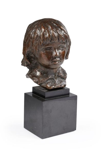 null School of the XXth century 
Bust of Coco
Proof in bronze with brown patina
Stamp...