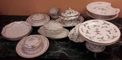 null Lot de porcelaine comprenant : présentoirs, coupelles et saucière, motifs au...