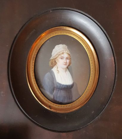 null Lot de 4 miniatures XIXème et XXème moulin, deux portraits de femme, Napoléon...