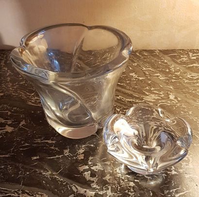 null DAUM Nancy France Vase et cendrier en cristal polylobé