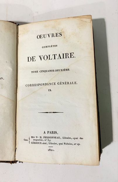 null VOLTAIRE
Ensemble de volumes 
On y joint : ouvrages divers dont Plutarque, Flaubert,...