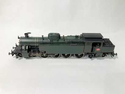 null FULGUREX
Locomotive 242 AT en métal présentées dans sa boîte (bel état)