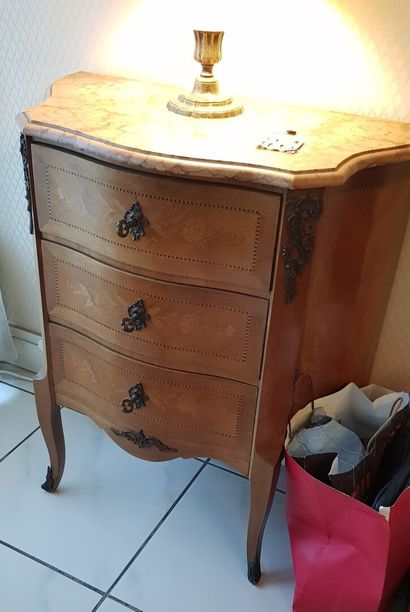null Commode de style Transition
Vers 1900