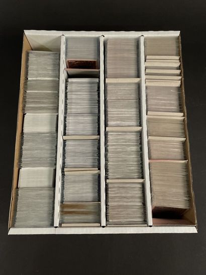 null YU-GI-OH
Lot de plus de 2500 cartes Yu-Gi-Oh en vrac de diverses séries
La majorité...