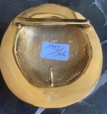 null Paul OUDET (XXème siècle)
Boucle de ceinture en bronze doré