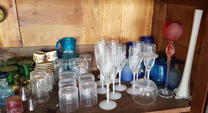 null Set of glassware including: part of glass service, flutes, soliflores
(chips,...