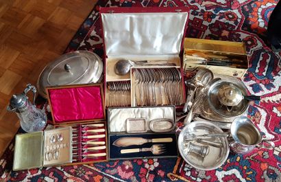 null Lot of silver plated metal including: various parts of cutlery services, various...
