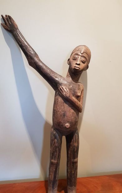 null Bateba statuette with raised arm. Wood with patina of use.
Lobi culture, Burkina...