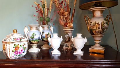 Lot including: various vases and sugar bowls...