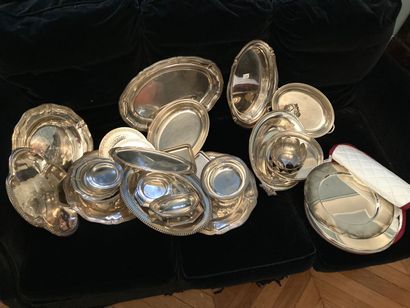 Lot of silver-plated metal including dishes,...