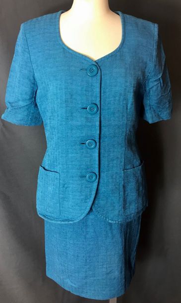 null YVES SAINT LAURENT Variations

Tailleur jupe en coton et viscose bleu composé...