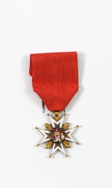 null Croix de chevalier de l'ordre de Saint-Louis en or, émaillée, croix avec boules.

Époque...