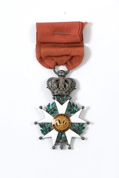 null Croix de chevalier de l'ordre de la Légion d'honneur en argent, émaillée, présentée...