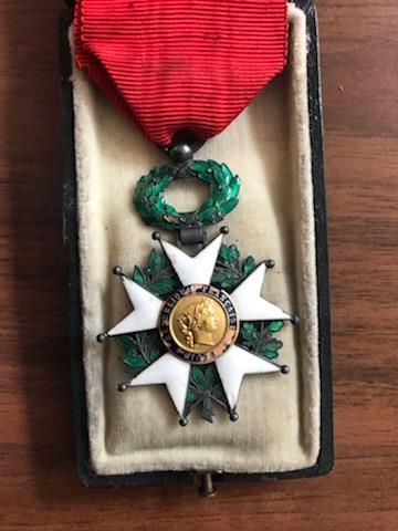 null France. MEDAILLE de la Légion d'Honneur, Honneur et Patrie de 1870 en métal...