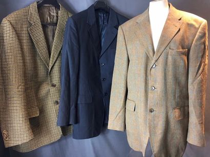 null BERTEIL

Lot composé de trois vestes pour homme type blazer en lainage dont...