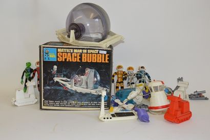 null MATTEL: Mattel's man in space., space bubble. Dans sa boite d'ortigine. On y...