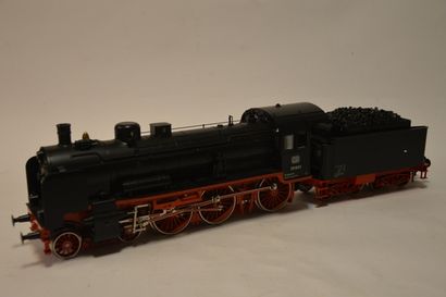 null MÄRKLIN moderne I réf 5797, locomotive, P8, type 230, tender 4 axes, noire,...