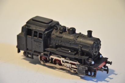 null MÄRKLIN CM800/1 3000 locotender, 030, noire de la DB, n° 89005, état valable,...