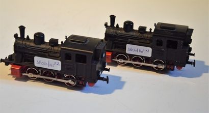 null MÄRKLIN (2) locotender 3029/4 type 030 noir, état valable, l'une avec moteur...