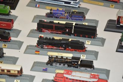 null ATLAS: ensemble de 50 trains miniatures, échelle Z, N et HO, avec fascicules....