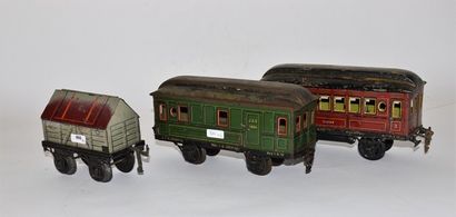 null VARIA de (3) wagons écart I : BING wagon à gravier, 2 axes, 12cm, état valable...