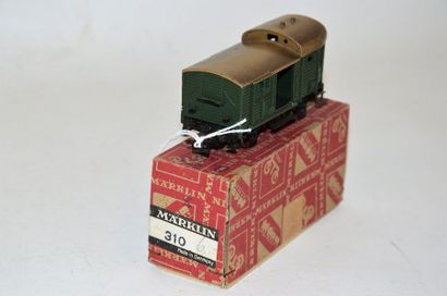 null MÄRKLIN item no. 310.0, (1947) boxcar, green, 2 axles, gray/brown roof, BK 4.2...