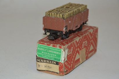 null MARKLIN 311 H.b.2, (1950/51) wagon overt chargé de faux piquets, 2 axles, brun,...