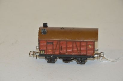 null MÄRKLIN 381.S2 (1941) wagon fermé, 2 axes, brun, attelage BK.4, deux feux de...
