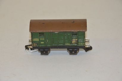 null MÄRKLIN 389.1 (1936) wagon transport de bestiaux, vert, toit brun, 8.5cm, Kupplung...