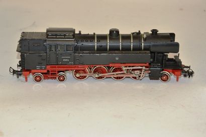 null FLEISCHMANN (2) locomotives à vapeur :

- 4147 type 040 de Hannover, peinte...