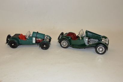 null - 2 sports cars in good condition 1/18 scale

ASTON MARTIN green, made in China,...