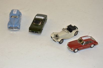 null (4) 1/43 cars: Western, 2x Solido, Dinky

Western Models Jaguar SS 100 white...