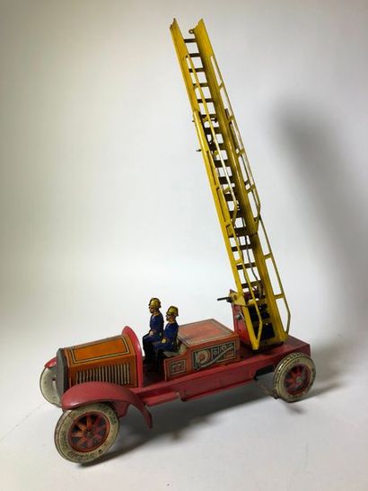 null Camion de pompier en tôle lithographié,, made in Germany, dimensions: 25 X 12...