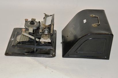 null SENIOR, USA typewriter, miniature, 22.5 x 20cm, in good condition