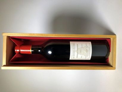 null Bouteille de vin "Le rouge ultime" bordeaux supérieur de 2004. Etiquette signée...