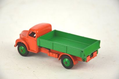 null DINKY 414 Rear tipping Wagon, in green and orange, new in box, slightly faded...