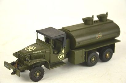 null DINKY France, 823, Military G.M.C. truck gasoline tanker, new in box (MB)