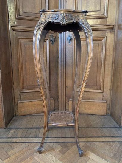 null Carved oak Louis XV style saddle, end of XIXth century, h 120 cm