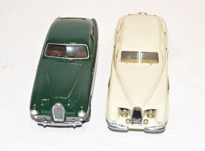 null (2) EUROPA, 1 Buagatti type 57 Ghia cut in green resin and 1 Bugatti type 101,...