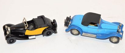 null (2) TIN WIWIZARD, 1 Bugatti Cabriolet Gangloff of 1930 in metal and black and...