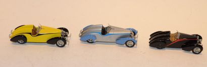 null (3) VROOM, 1 Bugatti Grand Raid of 1934 1st version in light blue and grey resin,...